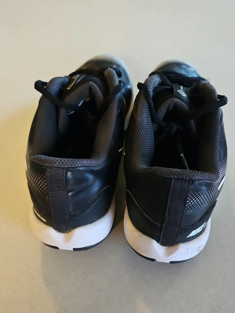Nike Youth Black Baseball Cleats